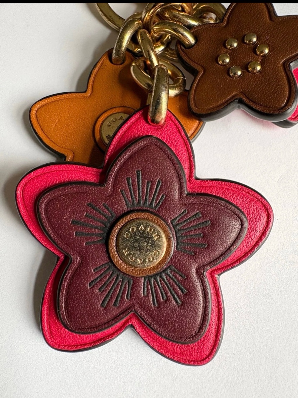 COACH Flower Motif Leather Bag
Charm Keychain Pink Brown
Orange, Fob, rare - Picture 7 of 16